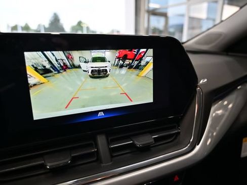 New 2026 Chevrolet Trax LT w/ Sunroof Package FWD image 16