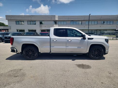 Used 2022 GMC Sierra 1500 Elevation RWD image 6