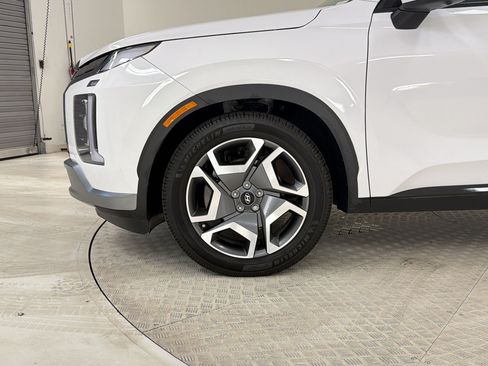 Used 2024 Hyundai Palisade Limited FWD image 12