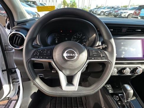 Used 2023 Nissan Kicks SV image 14