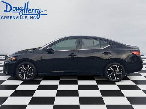Used 2024 Nissan Sentra SV FWD image 2