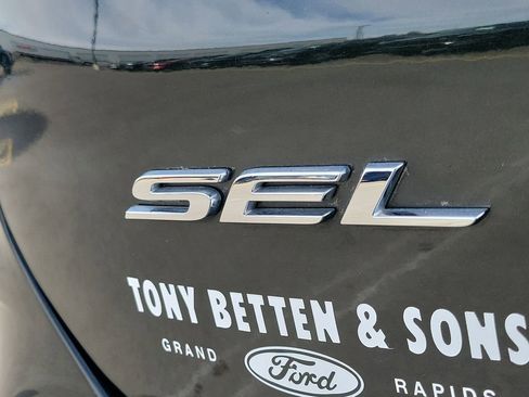 Used 2023 Ford Edge SEL w/ Convenience Package AWD/4WD image 7