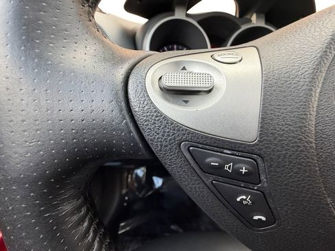 Used 2013 Nissan Juke SL FWD image 22
