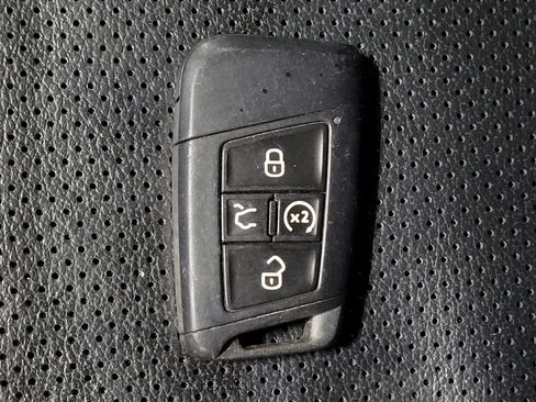 Used 2019 Volkswagen Jetta SEL Premium FWD image 32