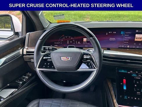 Used 2025 Cadillac Escalade ESV Sport Platinum AWD/4WD image 16