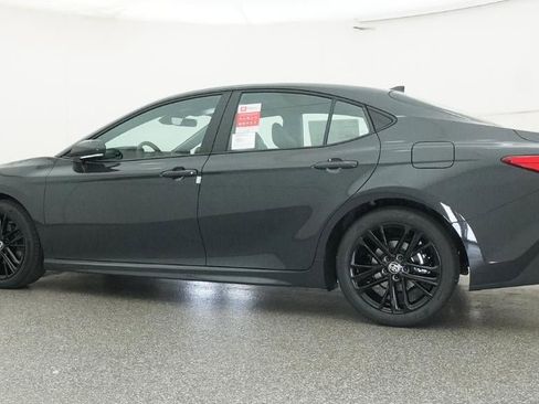 New 2026 Toyota Camry SE FWD image 20