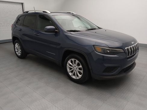Used 2021 Jeep Cherokee Latitude FWD image 11