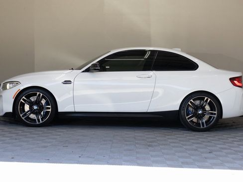 Used 2017 BMW M2 image 9