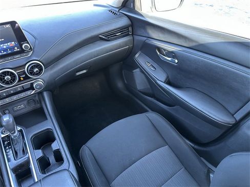 Used 2024 Nissan Sentra SV image 15