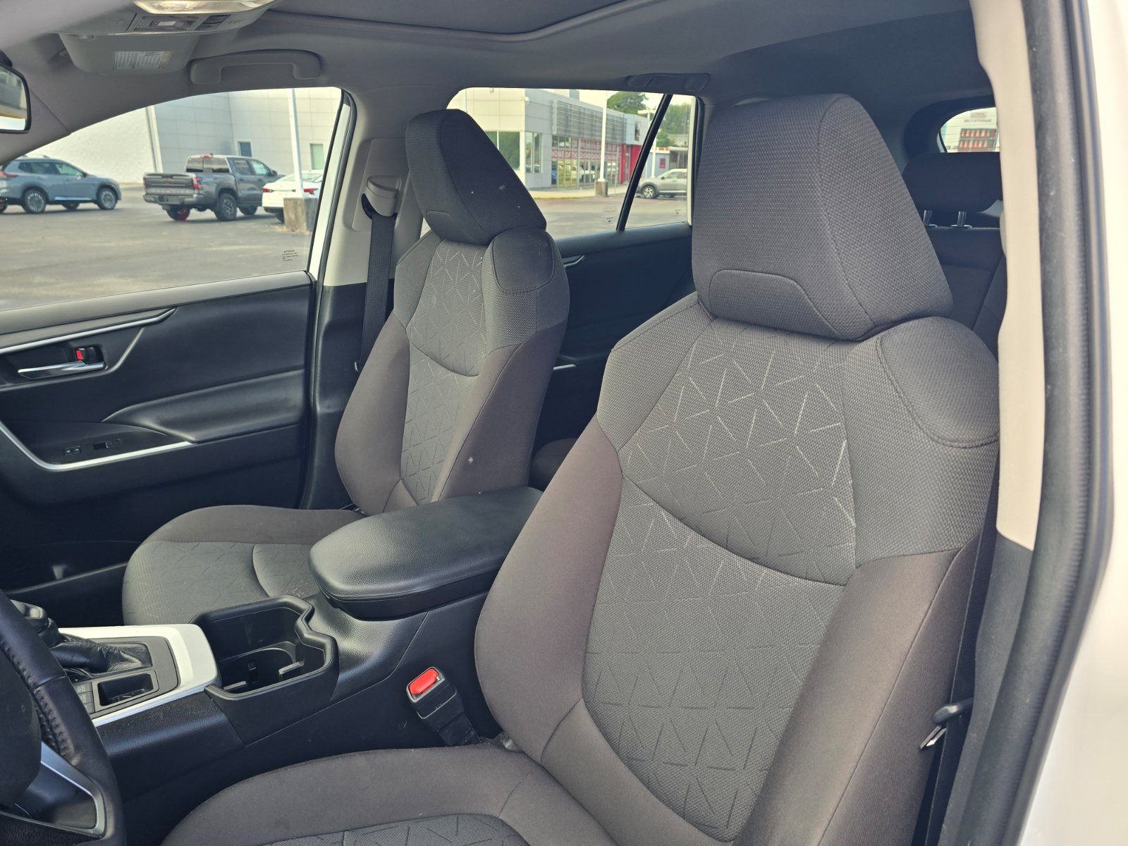 Used 2022 Toyota RAV4 XLE w/ Convenience Package AWD/4WD image 13