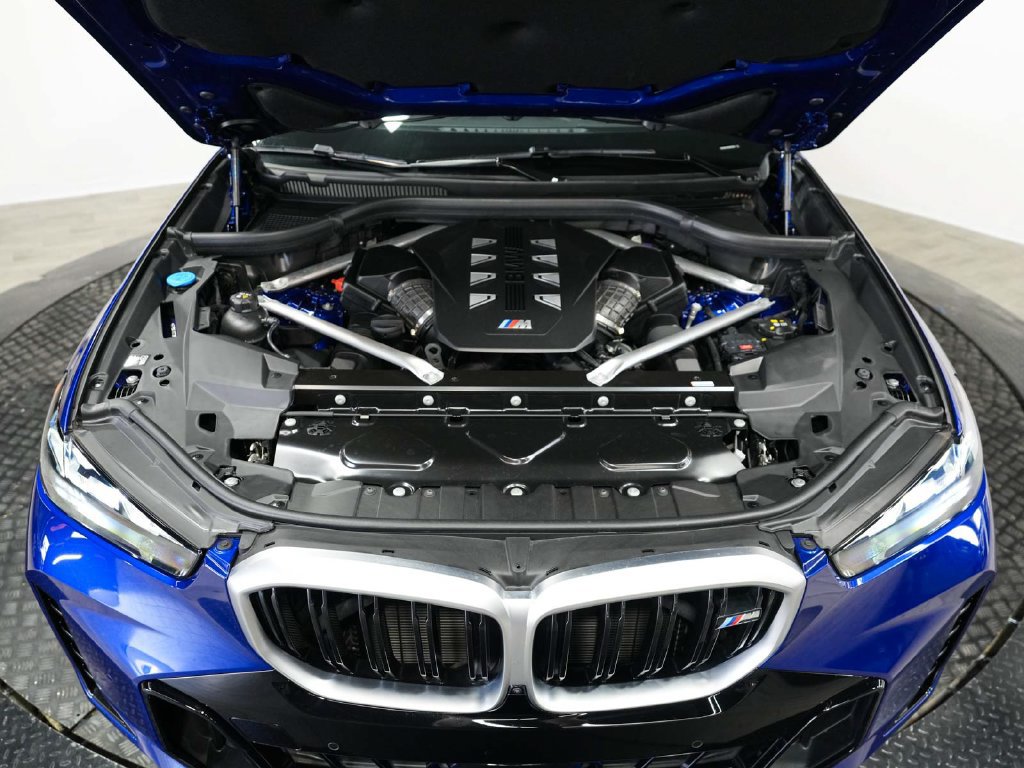 Used 2025 BMW X5 M60i AWD/4WD image 44