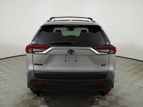 Used 2024 Toyota RAV4 XLE w/ Convenience Package image 8