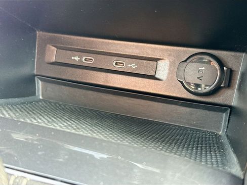 Used 2024 Volkswagen Tiguan S image 16