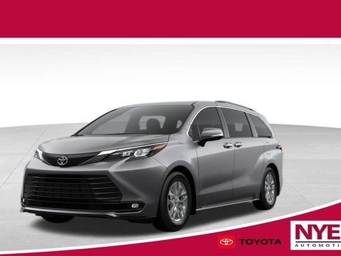 New 2026 Toyota Sienna XLE image 1