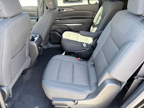 Used 2024 Chevrolet Traverse LT AWD/4WD image 8