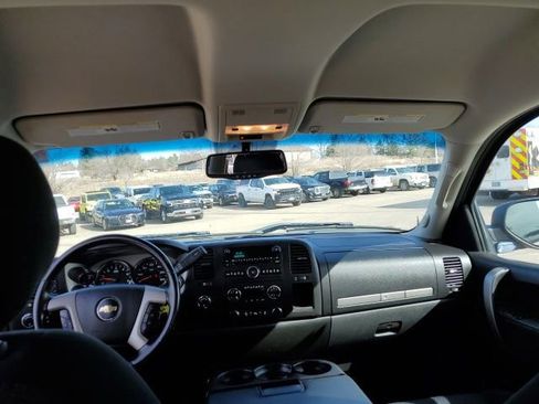 Used 2013 Chevrolet Silverado 1500 LT w/ Interior Plus Package AWD/4WD image 23