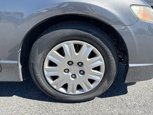 Used 2011 Honda Civic DX-VP image 9
