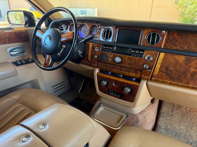 Used 2006 Rolls-Royce Phantom Sedan RWD image 23