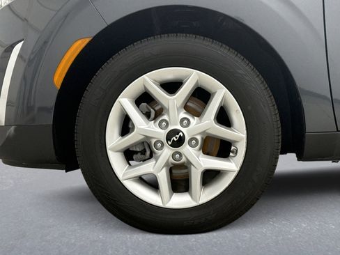 Used 2025 Kia Soul LX w/ LX Technology Package FWD image 22