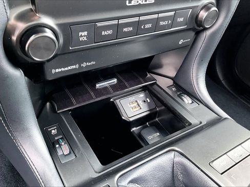Certified 2023 Lexus GX 460 Premium w/ Premium Package AWD/4WD image 33