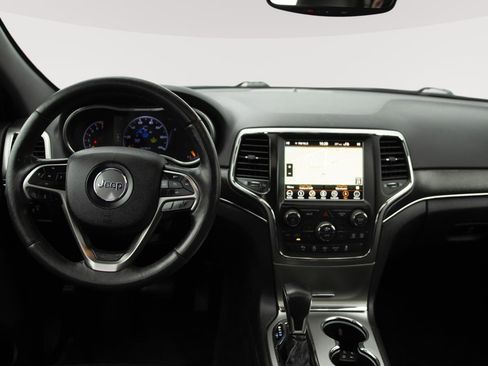 Used 2018 Jeep Grand Cherokee Limited image 3