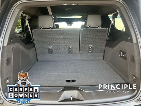 Used 2023 Cadillac Escalade ESV Premium Luxury image 32