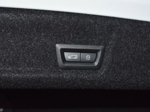 New 2026 BMW 330i xDrive Sedan w/ M Sport Package image 28