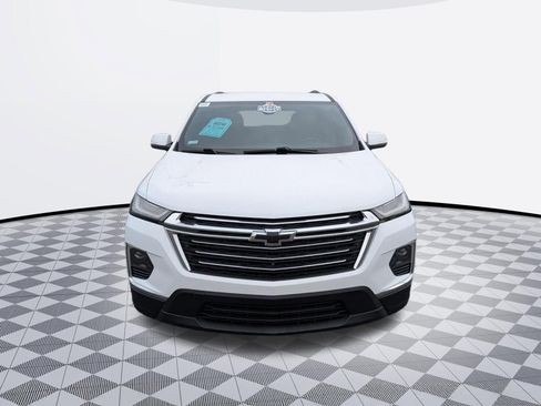 Used 2023 Chevrolet Traverse LT w/ Rear Camera Mirror Package AWD/4WD image 2