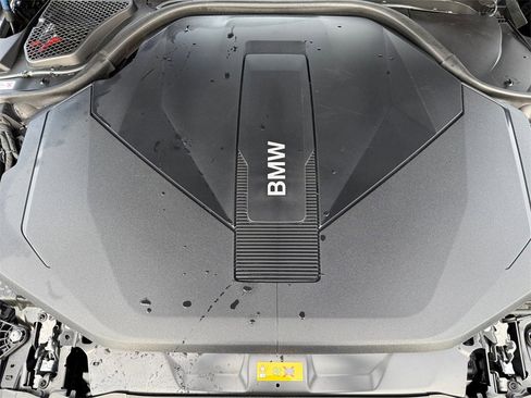 Certified 2025 BMW i5 xDrive40 w/ Premium Package image 36