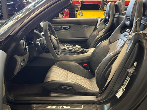 Used 2020 Mercedes-Benz AMG GT R image 16