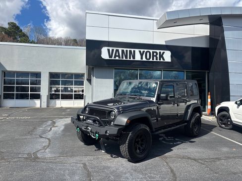 Used 2018 Jeep Wrangler Unlimited Sport S image 1
