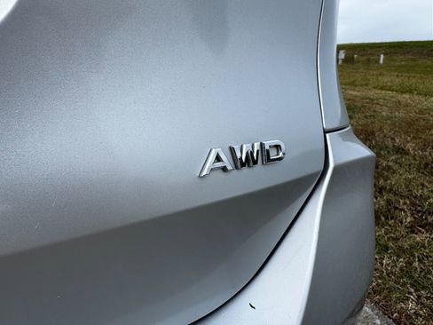 Used 2017 Nissan Rogue S image 9