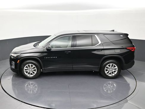 Used 2023 Chevrolet Traverse LS image 14