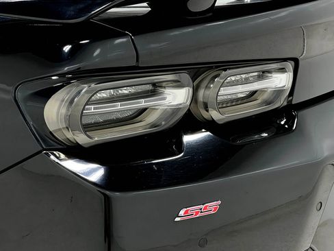 Used 2020 Chevrolet Camaro SS RWD image 33