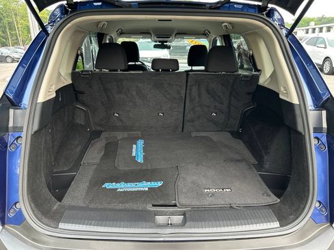 Used 2023 Nissan Rogue SV AWD/4WD image 13