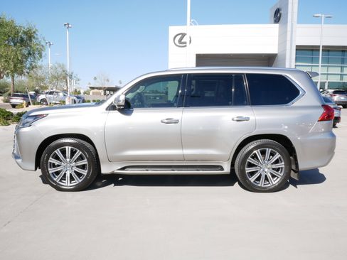 Used 2017 Lexus LX 570 570 image 3