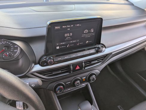 Certified 2024 Kia Forte LXS w/ LXS Technology Package image 22