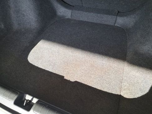 Used 2018 Honda Accord EX-L image 25
