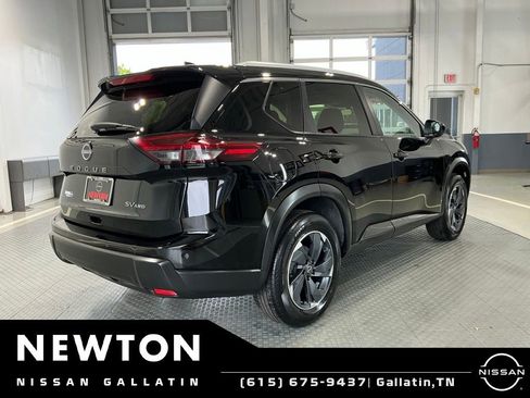Used 2024 Nissan Rogue SV w/ SV Premium Package AWD/4WD image 24