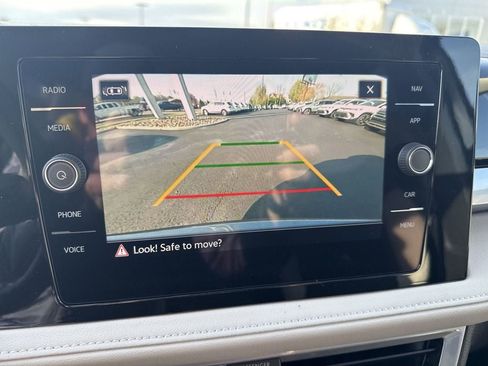 New 2025 Volkswagen Taos SEL image 16