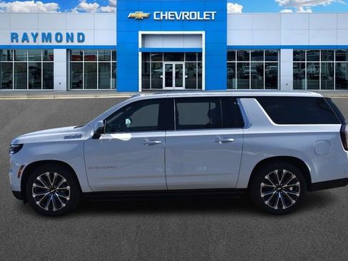 New 2026 Chevrolet Suburban High Country image 7