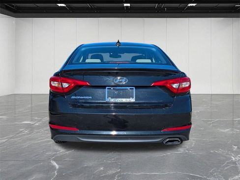 Used 2016 Hyundai Sonata SE w/ Cargo Package image 4