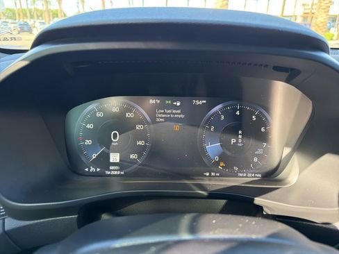 Used 2020 Volvo XC40 T5 R-Design w/ Protection Package AWD/4WD image 12