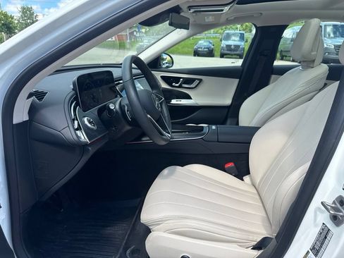Used 2026 Mercedes-Benz E 350 4MATIC Sedan image 9