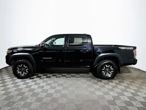 Certified 2020 Toyota Tacoma TRD Off-Road w/ Technology Package AWD/4WD image 4