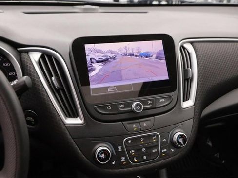 Used 2024 Chevrolet Malibu LT image 16