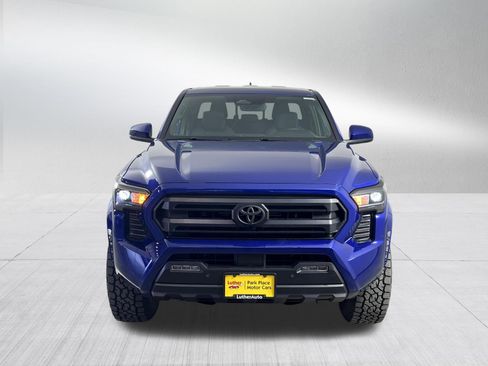Used 2025 Toyota Tacoma SR5 image 2