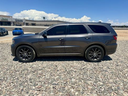 Used 2018 Dodge Durango R/T RWD image 2