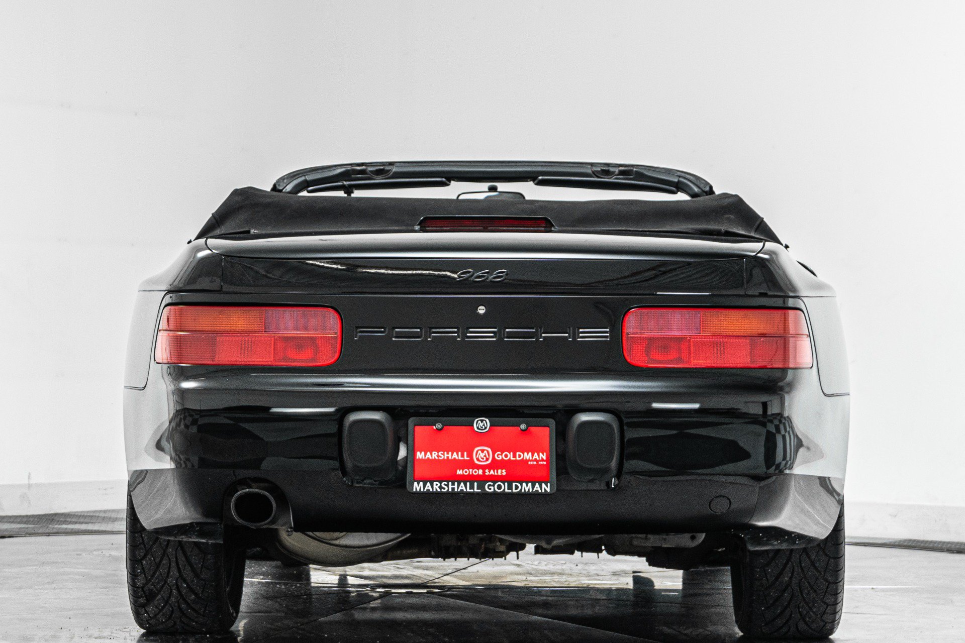 Used 1992 Porsche 968 Cabriolet RWD image 8