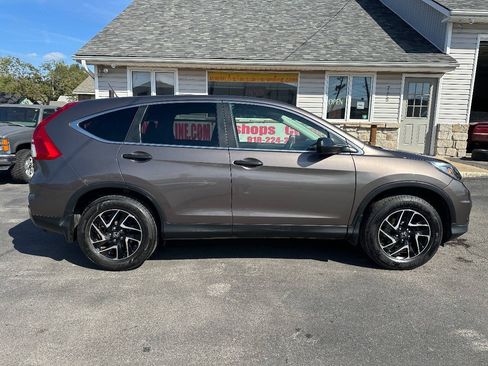 Used 2016 Honda CR-V SE image 8